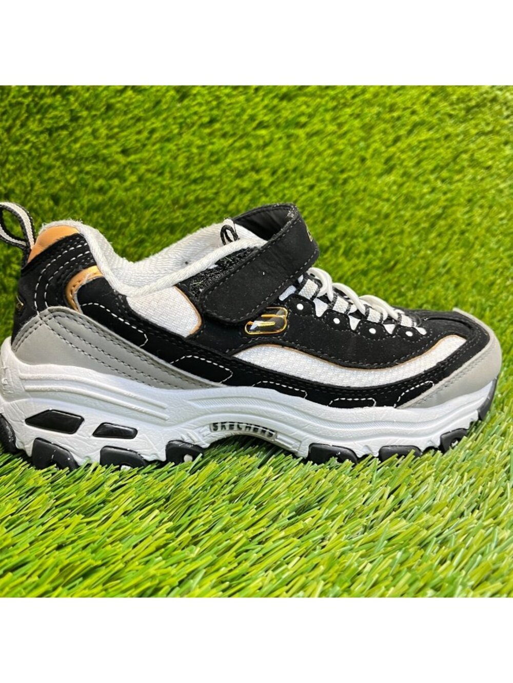 Skechers D'Lites Angel Boys Size 1.5Y Black Gray White Athletic Shoes Sneakers